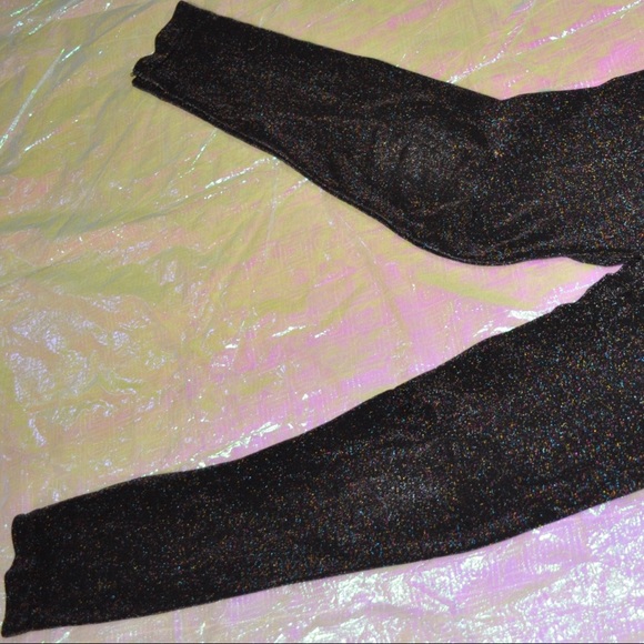 Glitter Bomb Leggings - Picture 6 of 8